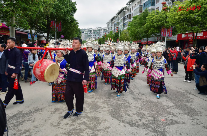 台江苗族姊妹节巡游,台江苗族姊妹节苗族服装