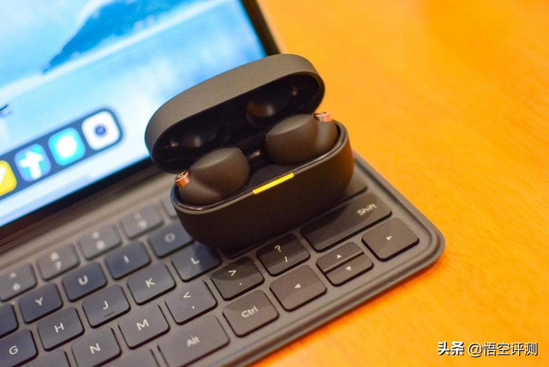 索尼wf1000xm4降噪耳机操作,索尼wf-1000xm4降噪豆评测