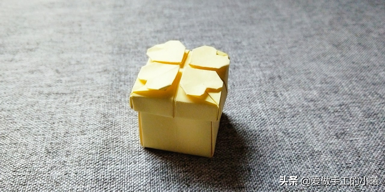 幸运草的盒子折纸教程,装四叶草盒子简单折纸