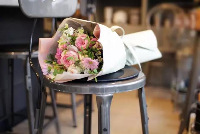 花束都做不好,你还怎么开花店