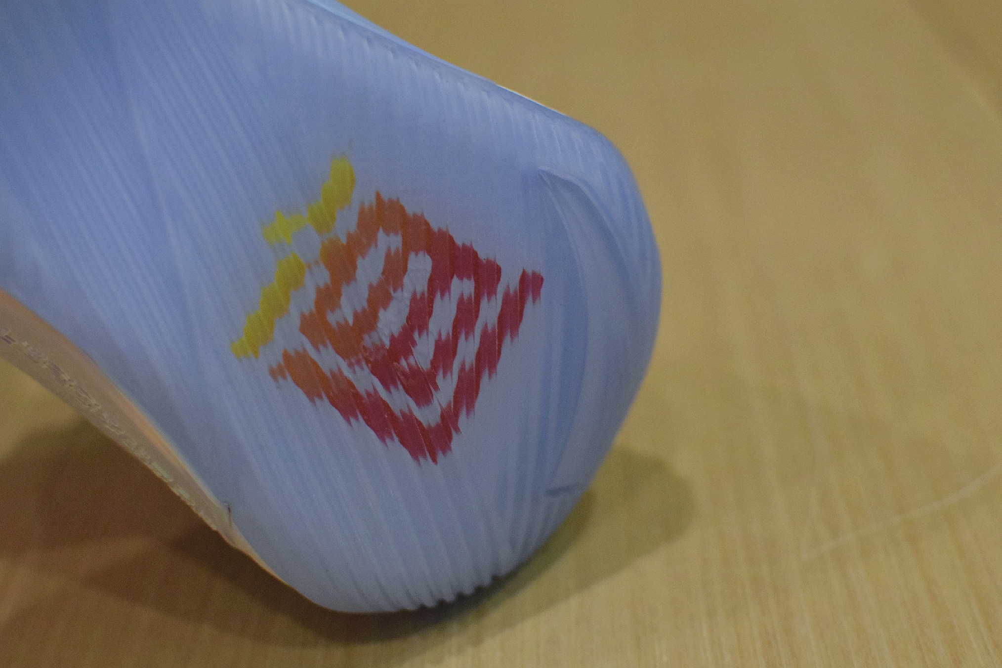 言足斋•开箱丨为什么一双“要疯”能勾起我的回忆?