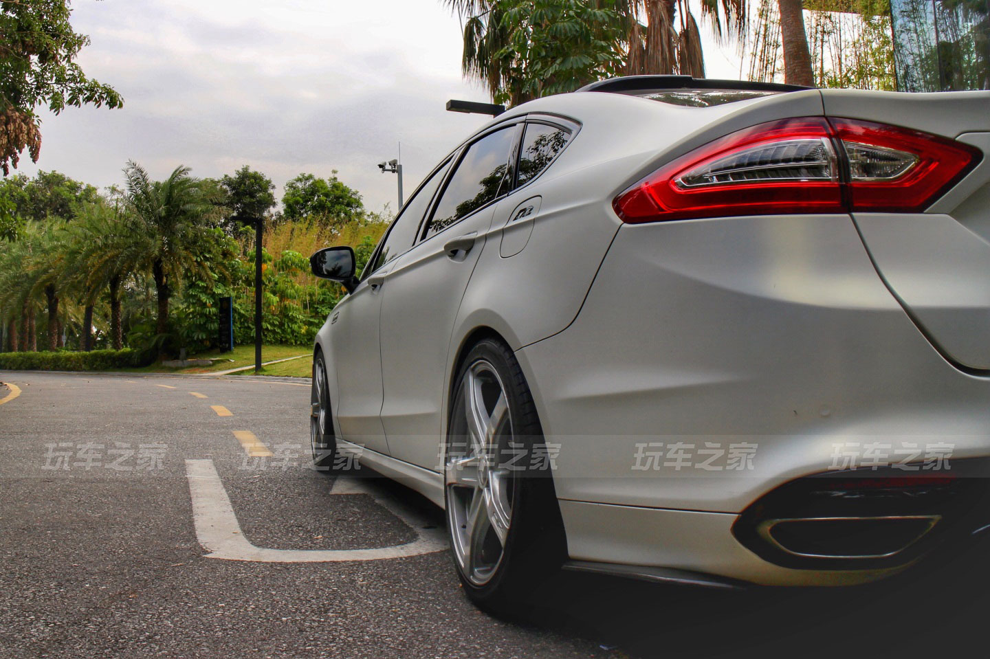 福特蒙迪欧2024新款改装门把手,2020款蒙迪欧个性改装灯光效果