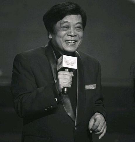 央视新闻悼念过多少个明星,央视悼念李咏去世的人