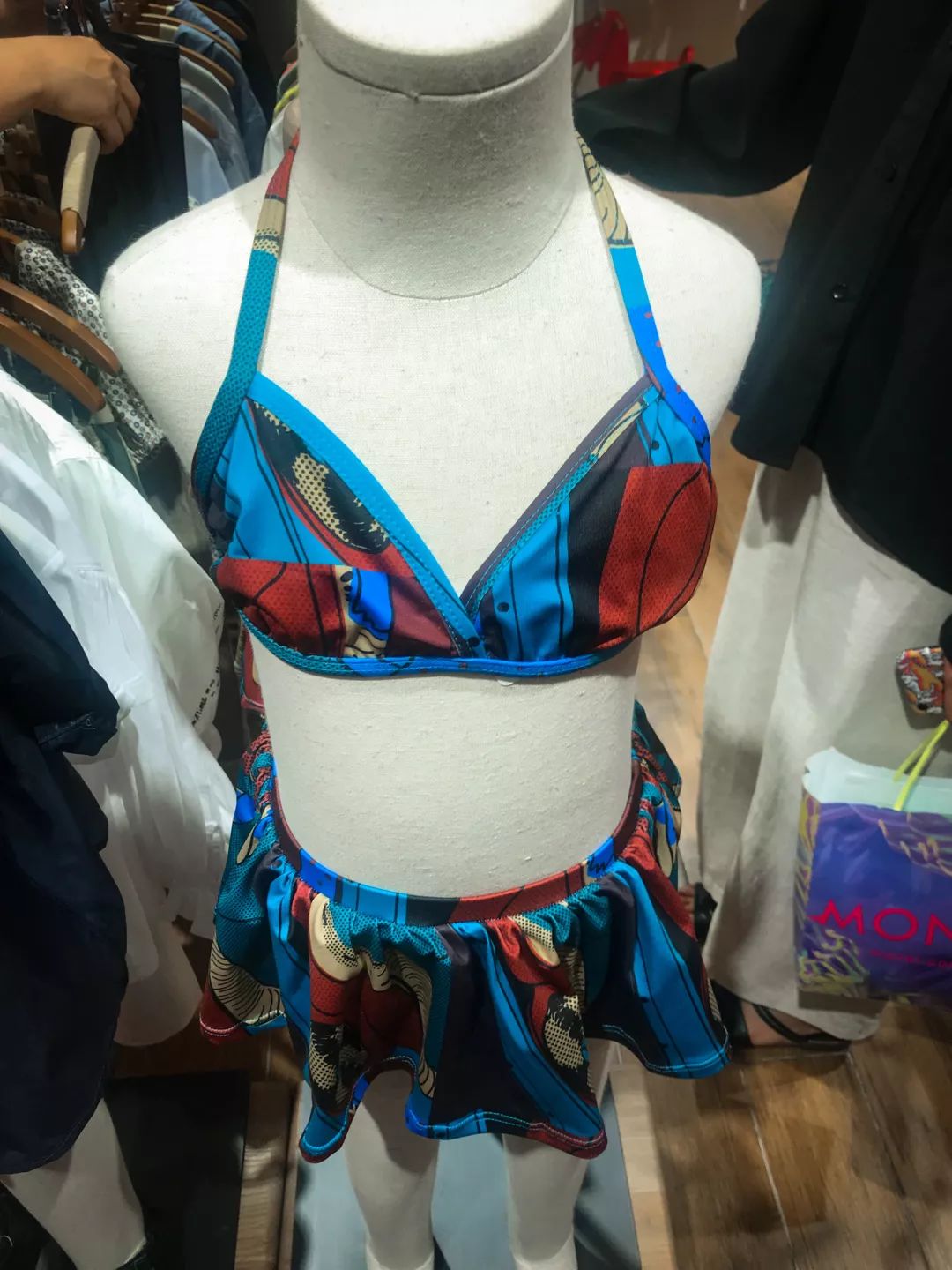 新手泳衣如何选购好的品牌,如何选择合适的儿童泳衣