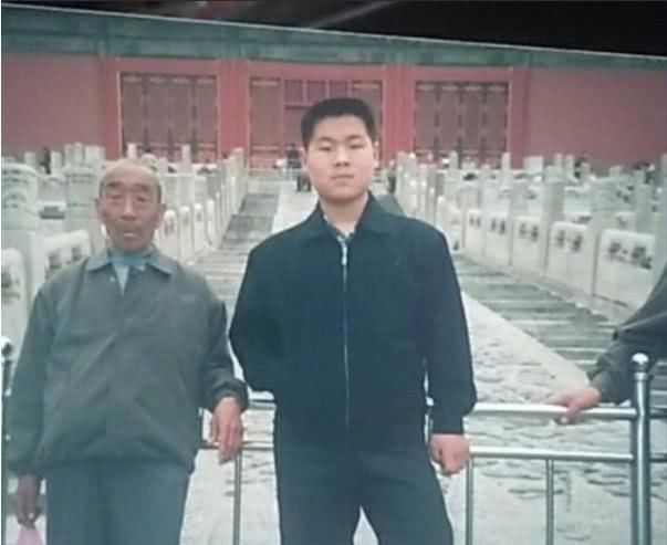 那年郭德纲26岁岳云鹏14岁,那一年岳云鹏14岁郭德纲26岁