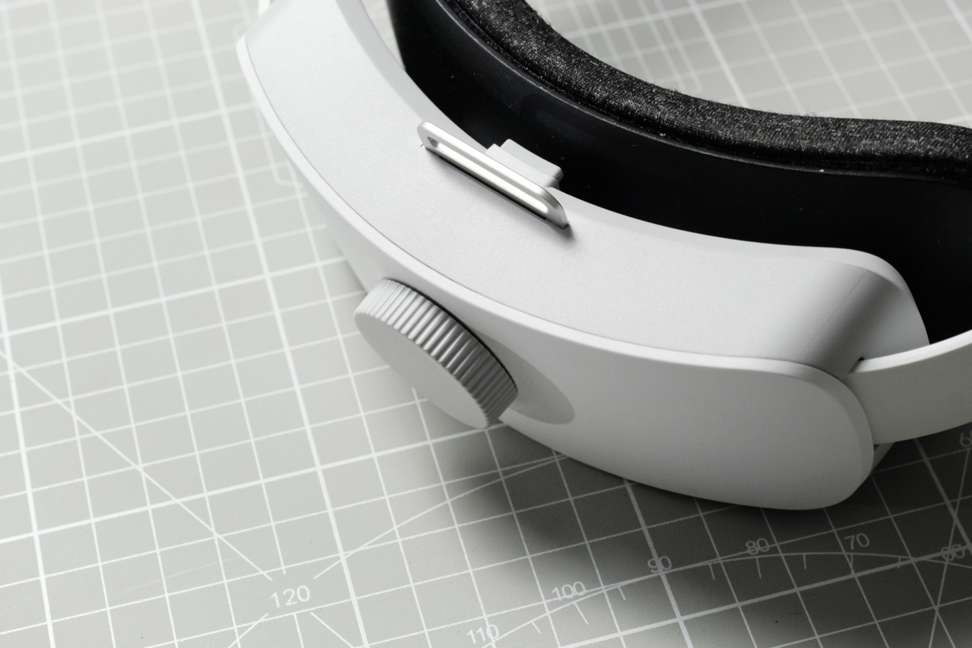 爱奇艺奇遇3vr一次玩多久,爱奇艺奇遇3vr可以有线接电脑吗