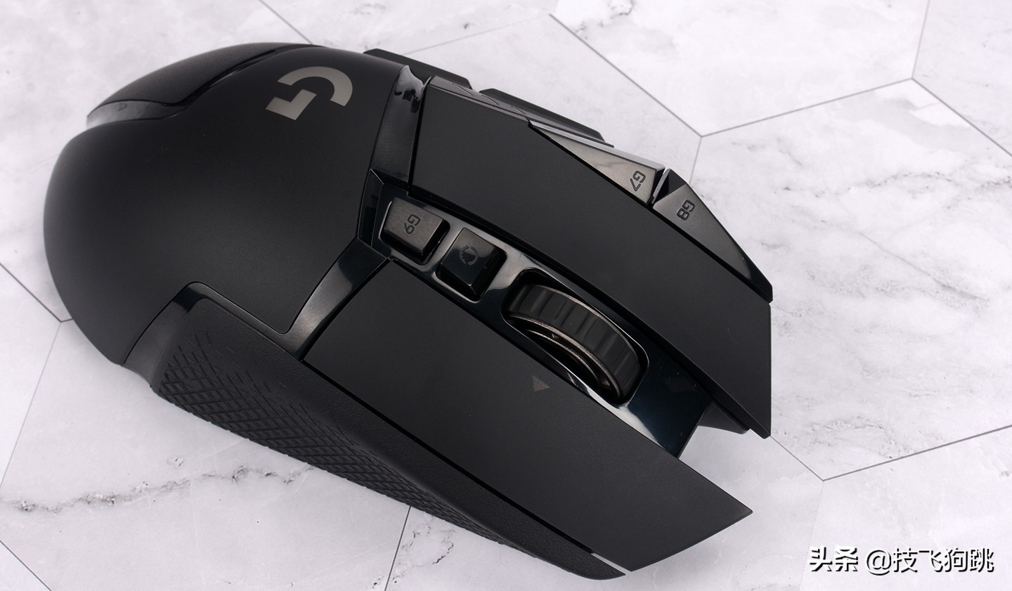 罗技g502lightspeed无线鼠标,打csgo鼠标dpi多少合适罗技g502