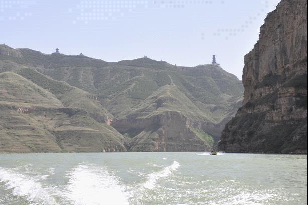 黄河乾坤湾七言诗,山西老牛湾乾坤湾