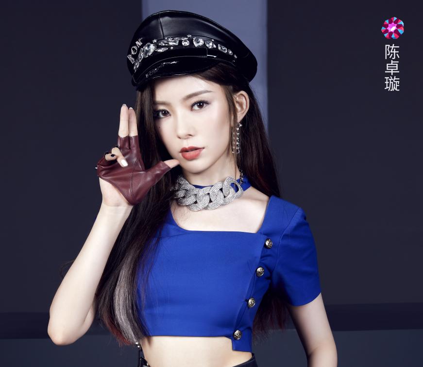 硬糖少女服装造型,硬糖少女白衣造型