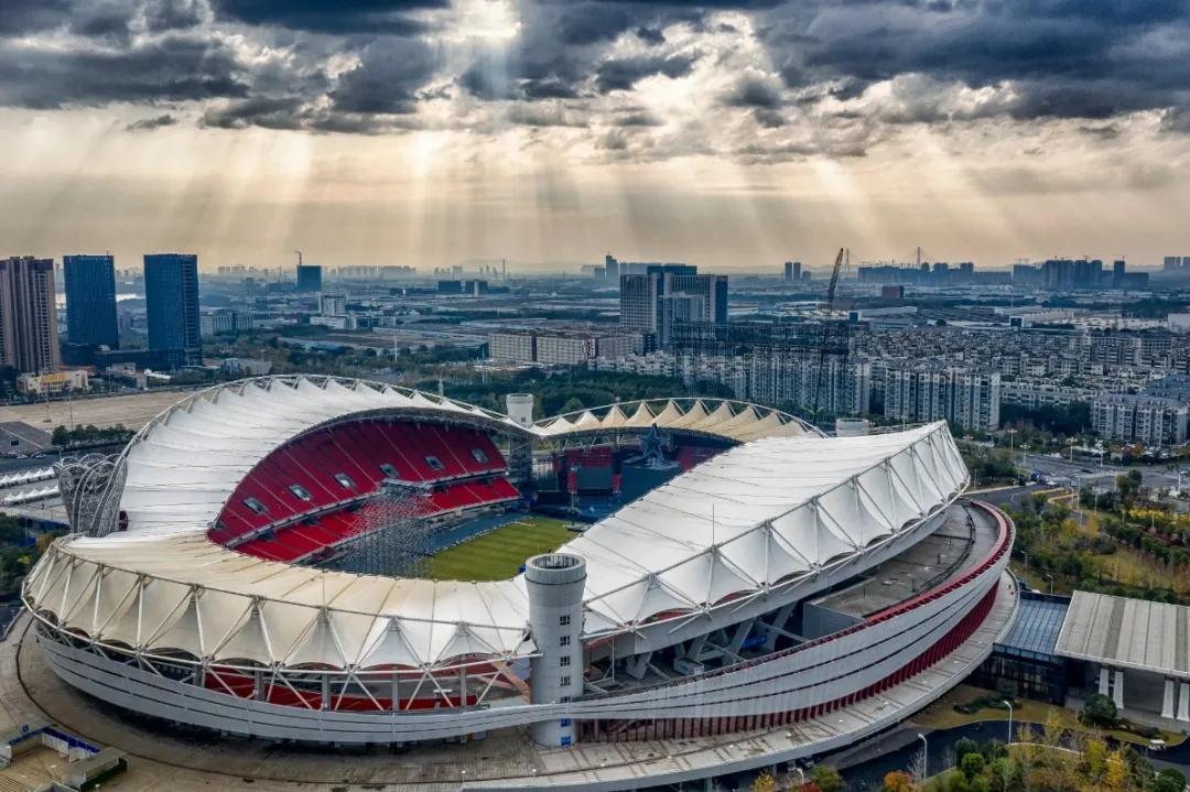 飞跃高空,见证车谷专属奇观!