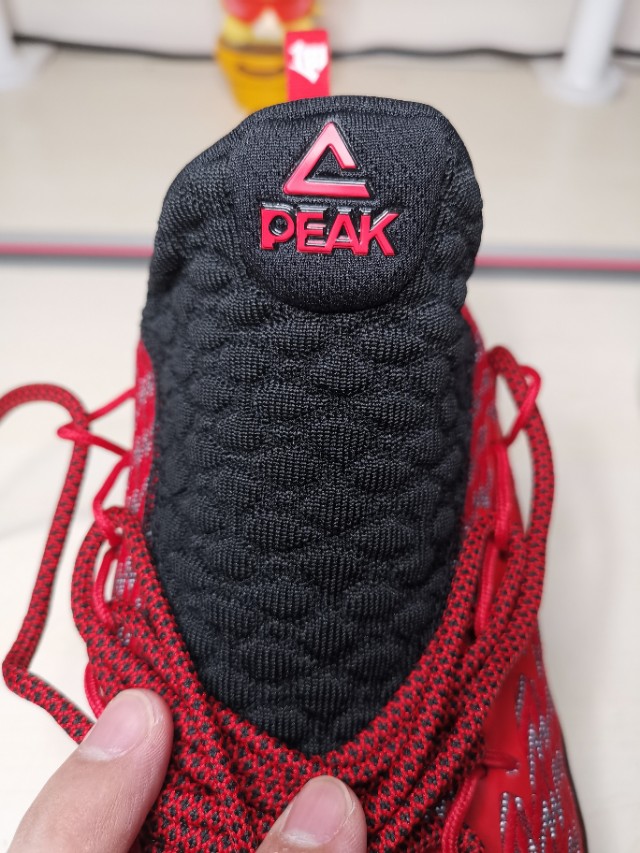 国货当自强最佳第六人战靴匹克闪电开箱