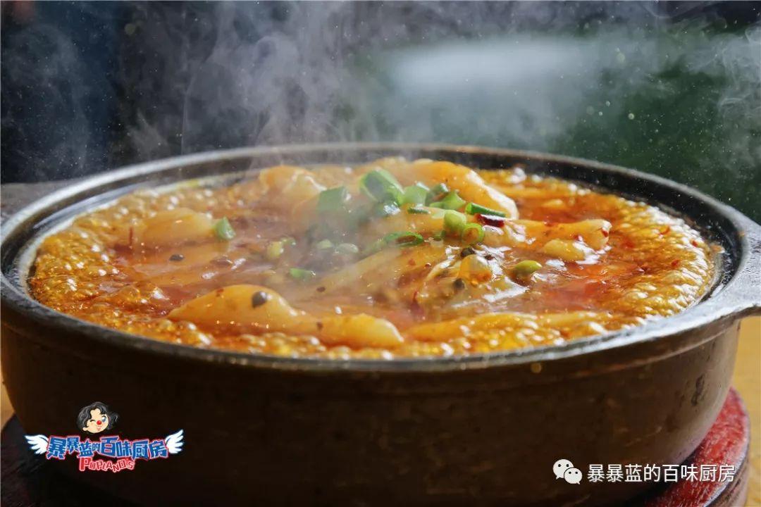 一到饭点店里就坐满了人,一到饭点全是食客