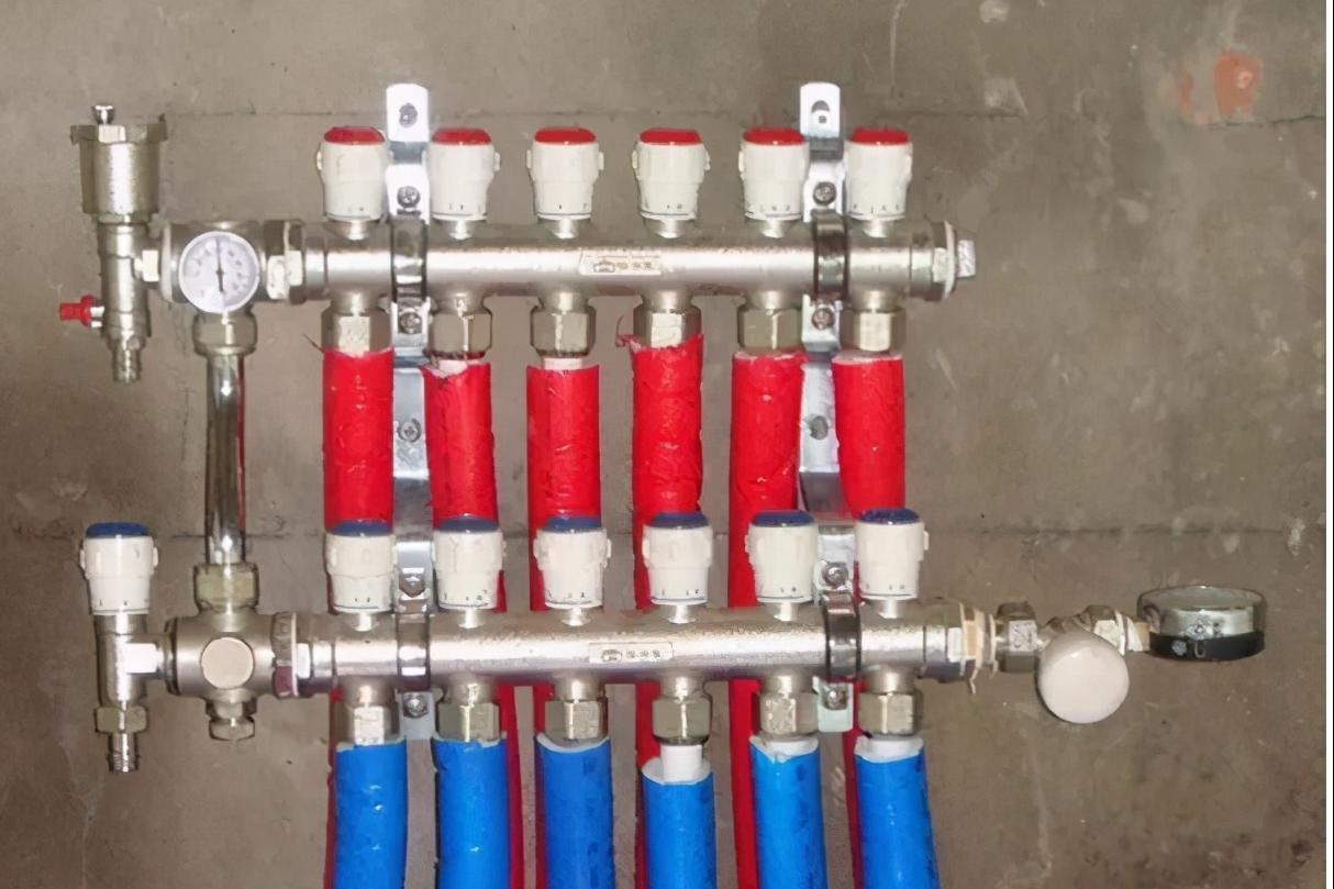 地暖回水管不热怎么放水视频,地暖供水管不热回水管热怎么回事