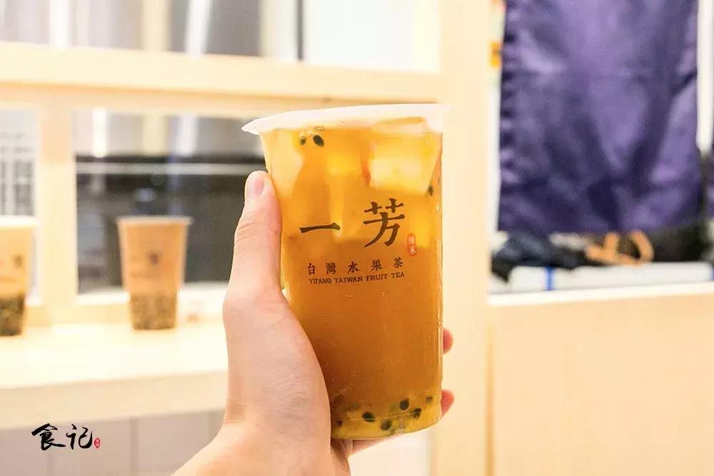 我太太太难了!体感36℃的襄阳夏天,全靠一杯高颜值的茶饮续命