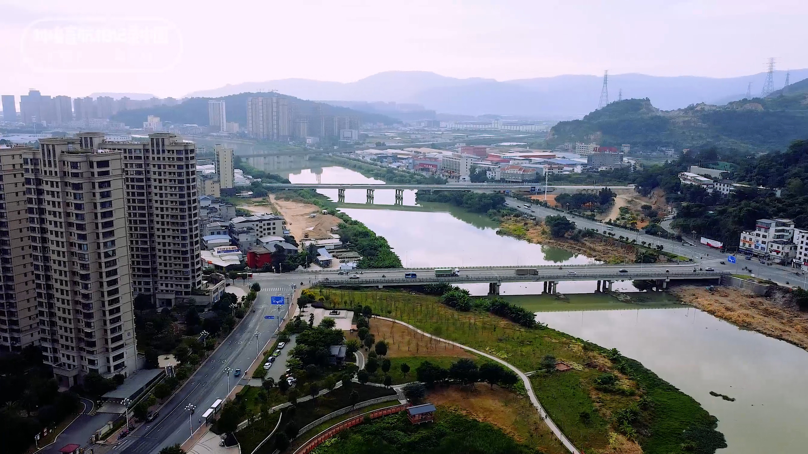 罗源这个小区的面积比城市还要大海景及高铁傍身却依旧空空荡荡