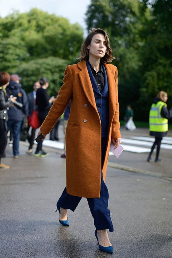 浅驼色深驼色和什么颜色搭配好看,浅驼色最佳10种颜色搭配