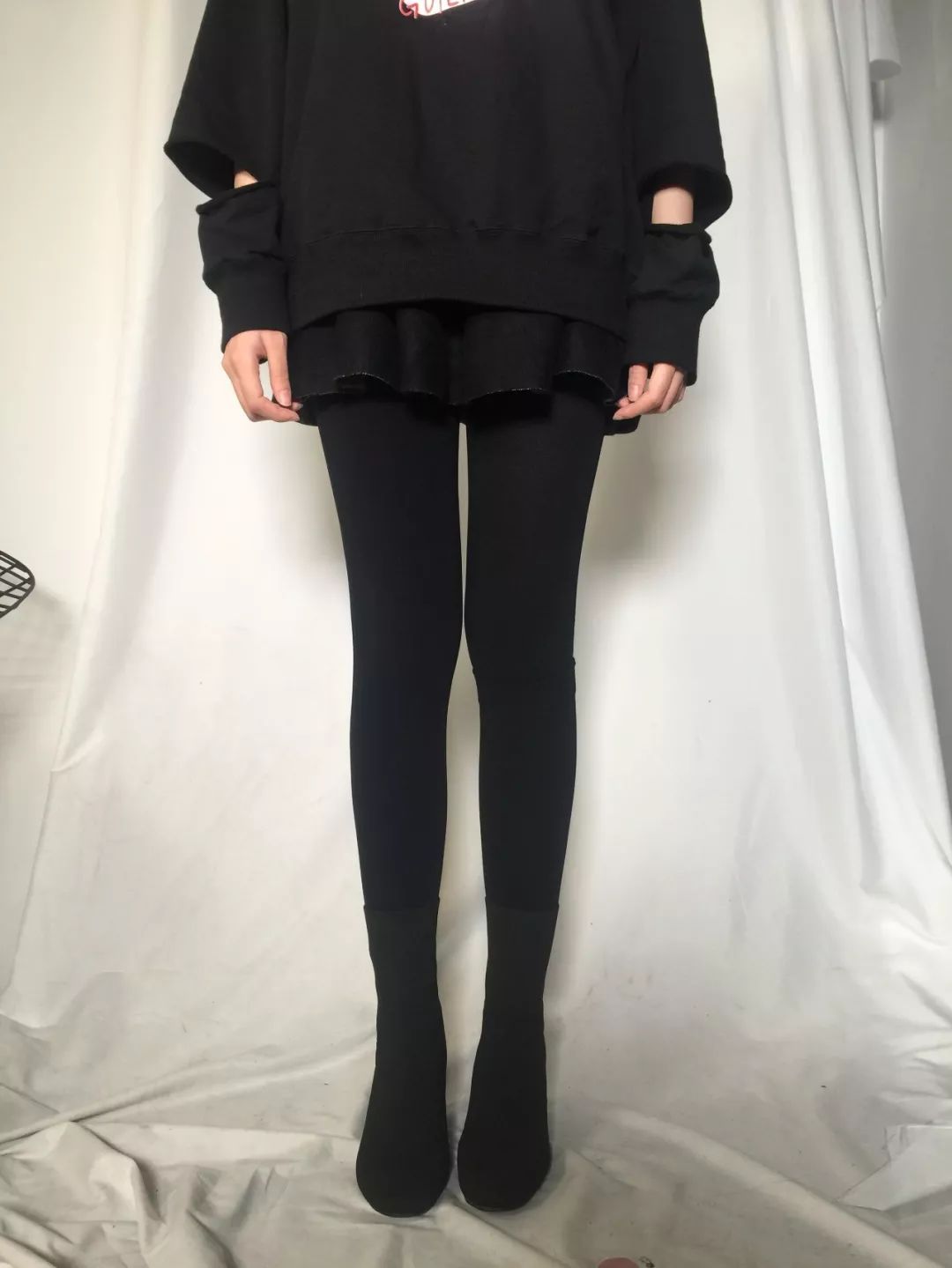 肖战采访练腿,肖战采访谈杨紫身材好