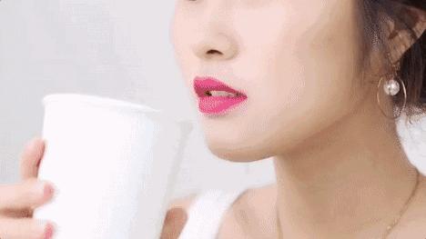 baby口红粘牙什么原因,baby涂口红的正确姿势