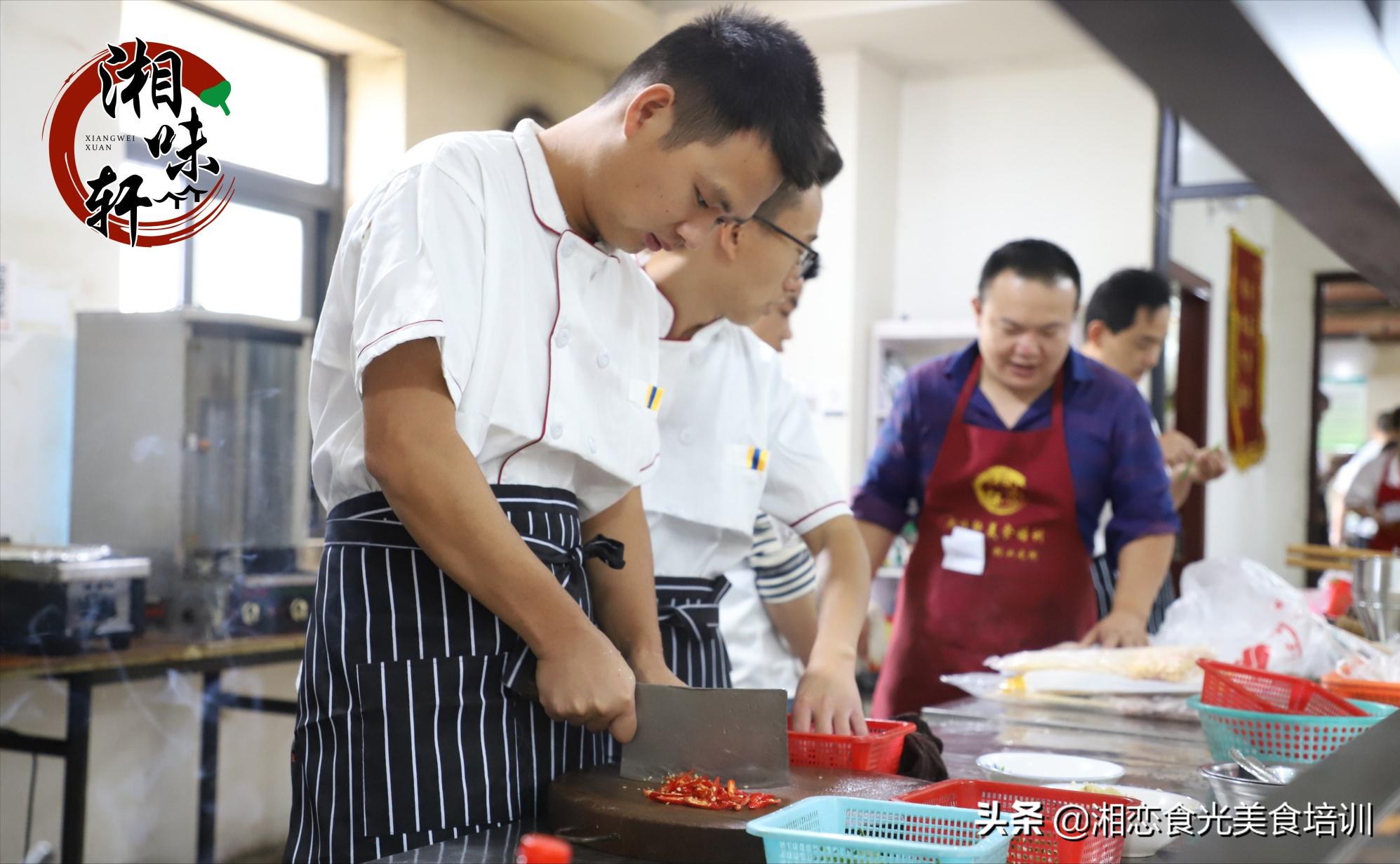 哪里可以学习怎样做湘西泡菜,湘西泡菜技术哪里学