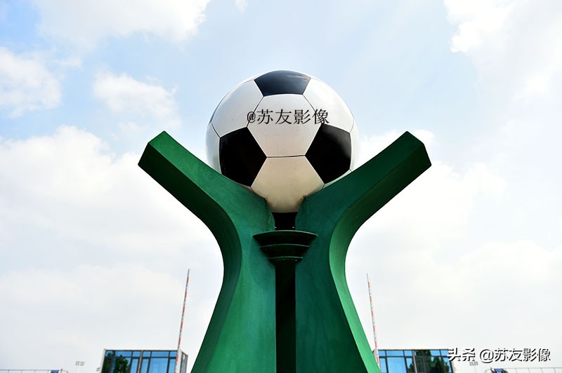 唐山南湖足球基地,唐山南湖足球广场免费吗