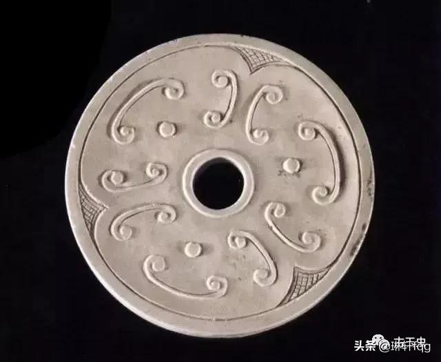 古玉孔道内外包浆沁色一致,古玉有沁色好还是无沁色好