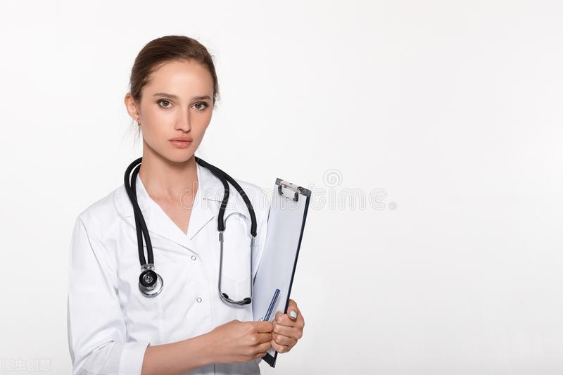 颈部患了白癜风怎么治,白癜风颈部血管增厚