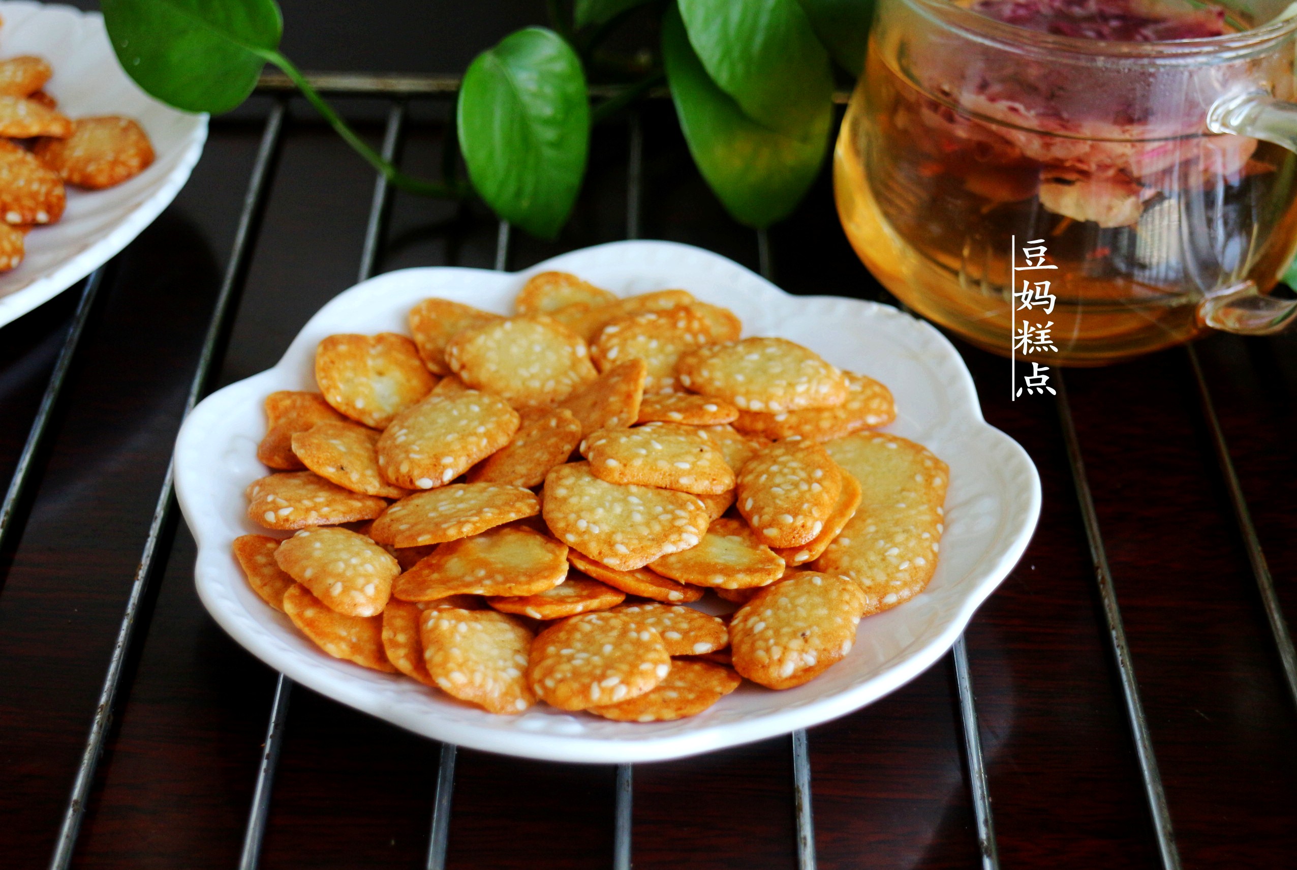芝麻薄饼怎么做才酥脆,简单又好吃的芝麻薄饼做法