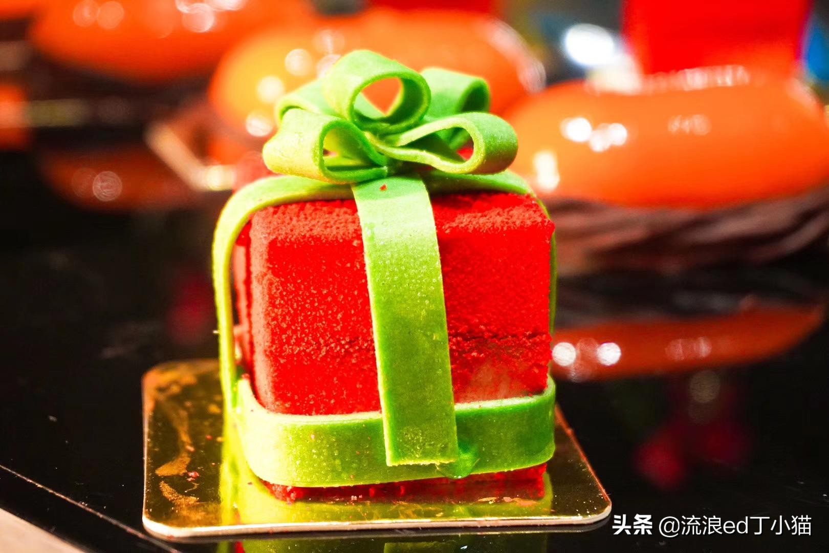 好利来和幸福西饼哪个蛋糕好吃,幸福西饼屋哪一个蛋糕最好吃