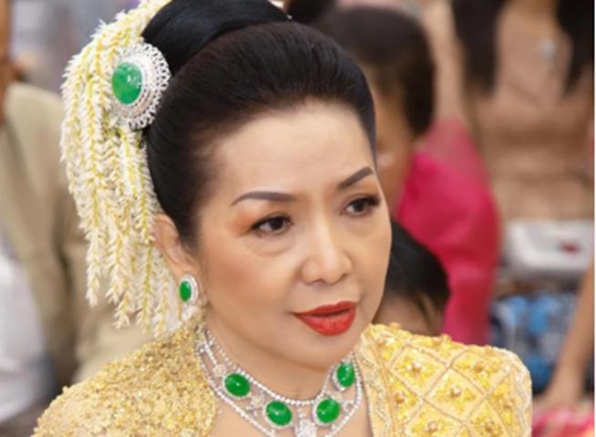 翡翠首饰缅甸翡翠 (缅甸翡翠各种饰品)