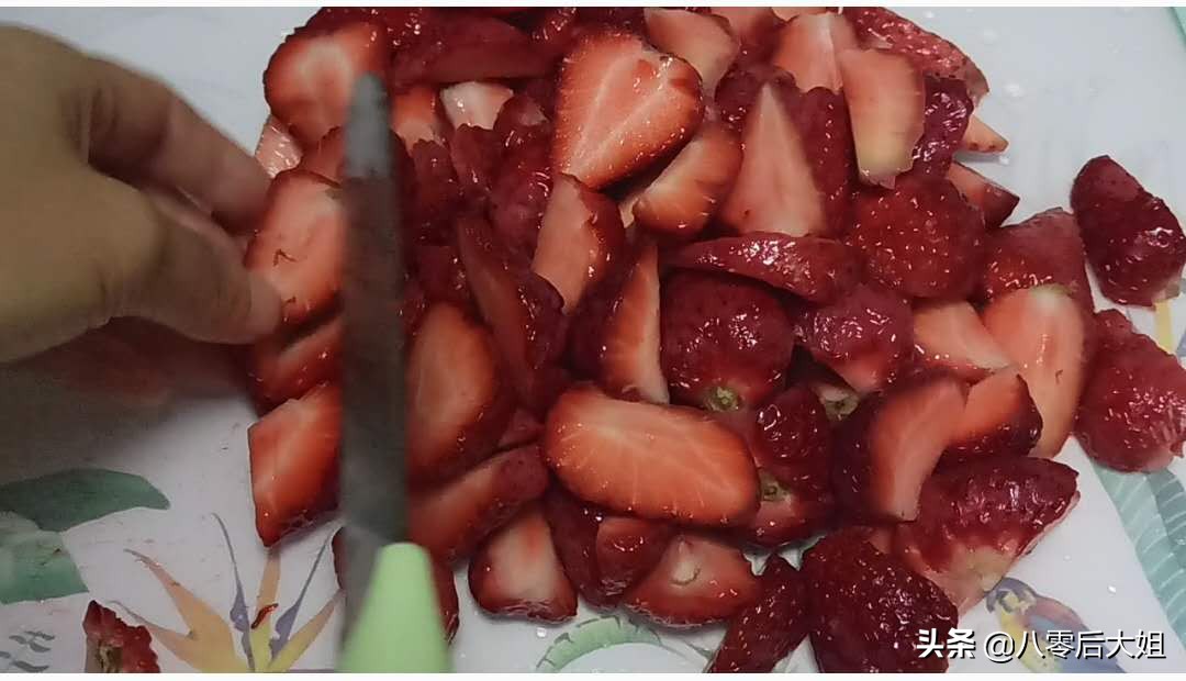 草莓酱怎么样才好吃,草莓酱能不能自己在家做