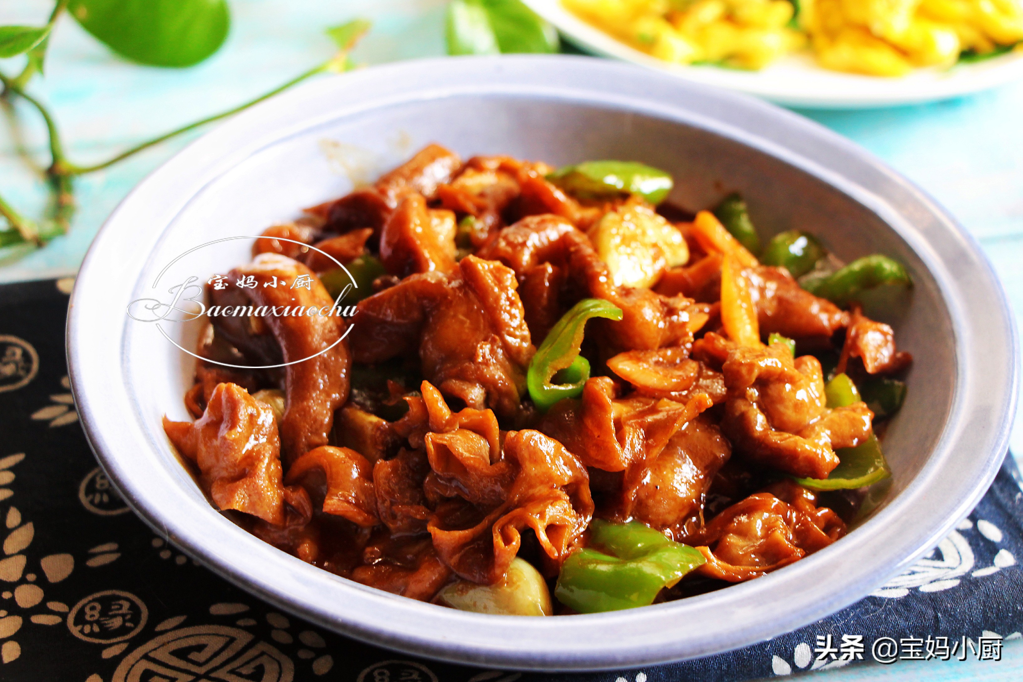 年夜饭炒肥肠,年夜饭必备的家常菜肥肠