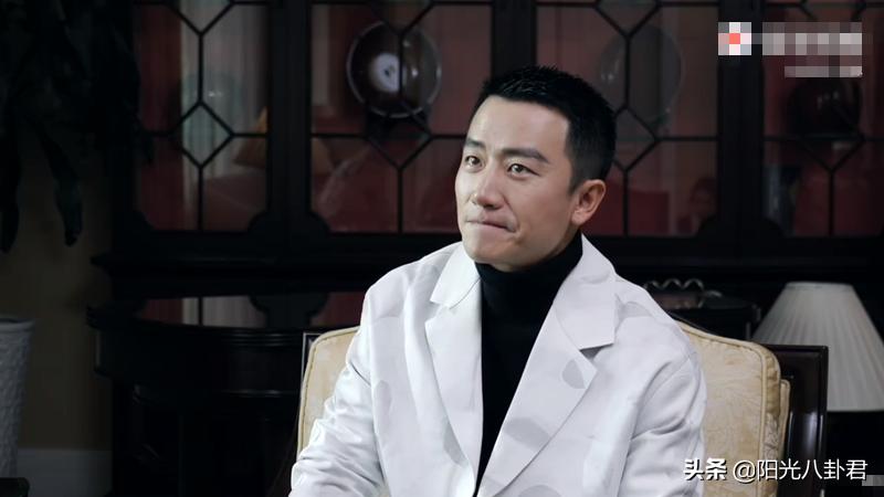 知名美妆师吐槽陈飞宇，与黄轩同场受访要求美颜，画面干脆被剪掉