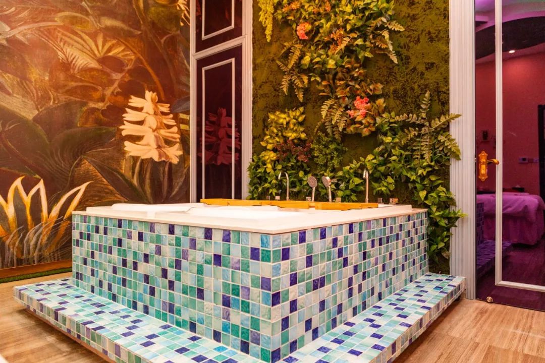 大连这家店做足疗还能看电影,是时候来一次全身心的放松了