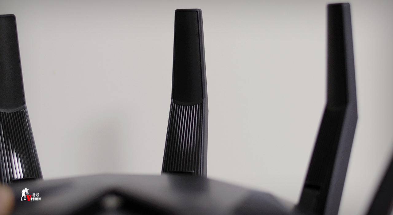 搭载160MHz频宽,八爪鱼进化帝王蟹:华硕RT-AX89X抢先评测