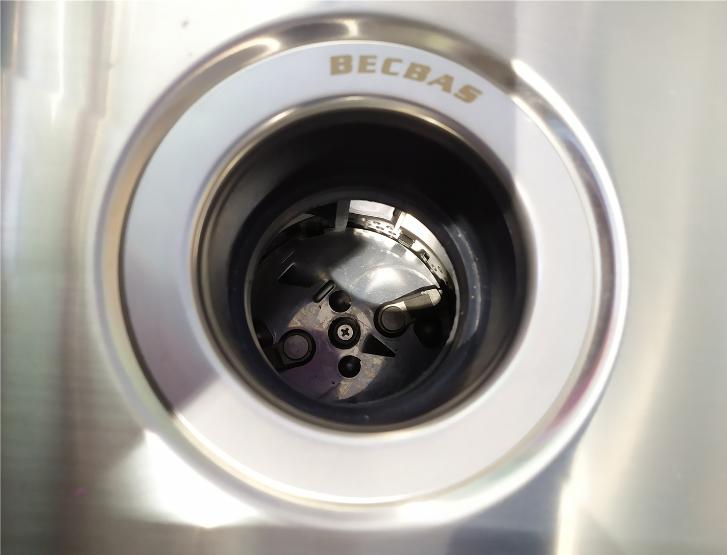 垃圾处理器应不应该买,买完就后悔的硬件