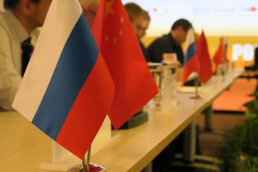 油价四连降后天油价将大降,油价大降或重返5元时代