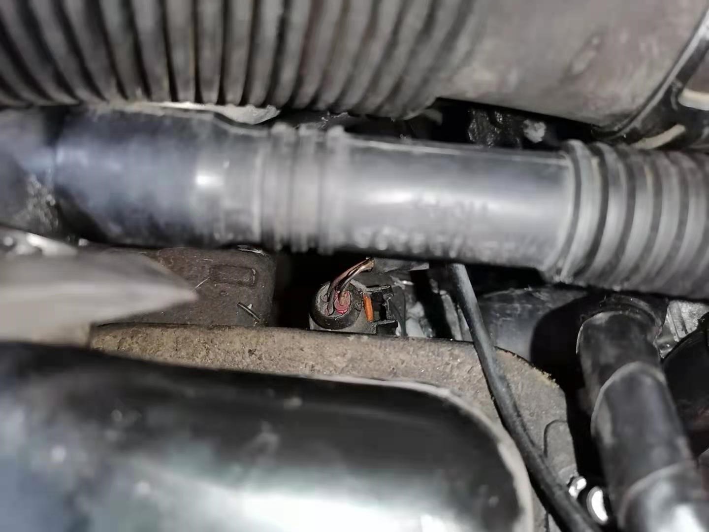 帕萨特冷车启动延迟3秒以上,老帕萨特车辆热车启动困难