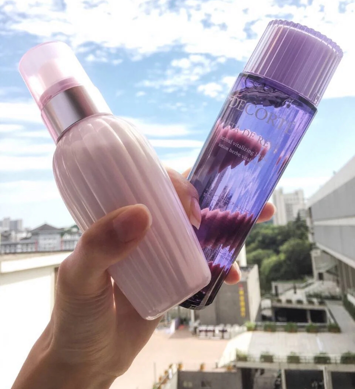 兰蔻水乳适合什么肤质年纪,兰蔻塑颜修护凝露水适合什么肤质