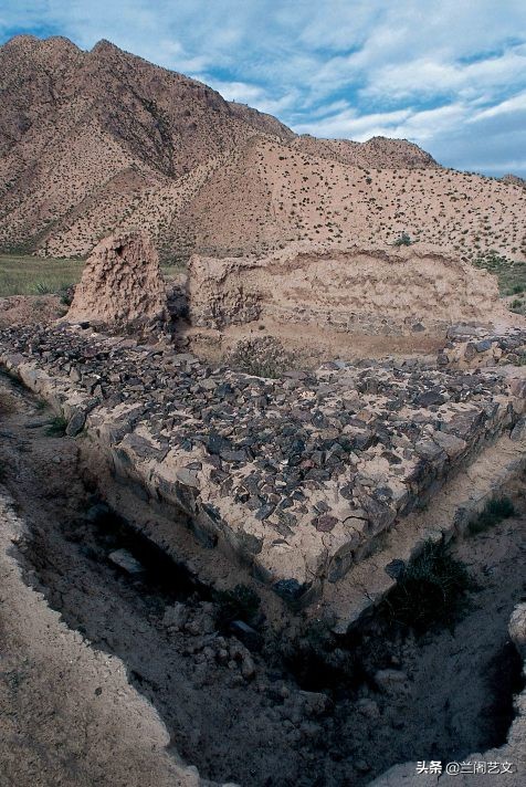 鬼吹灯九层妖塔在什么地方,鬼吹灯精绝古城九层妖塔图片