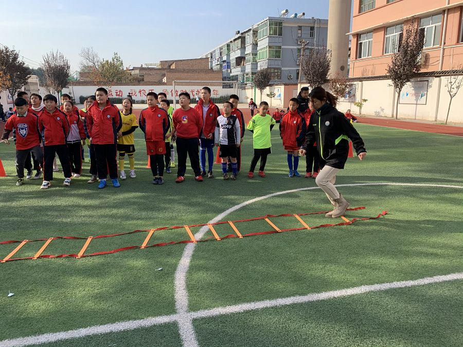 校园足球骨干教师培训,足球骨干教师培训成都