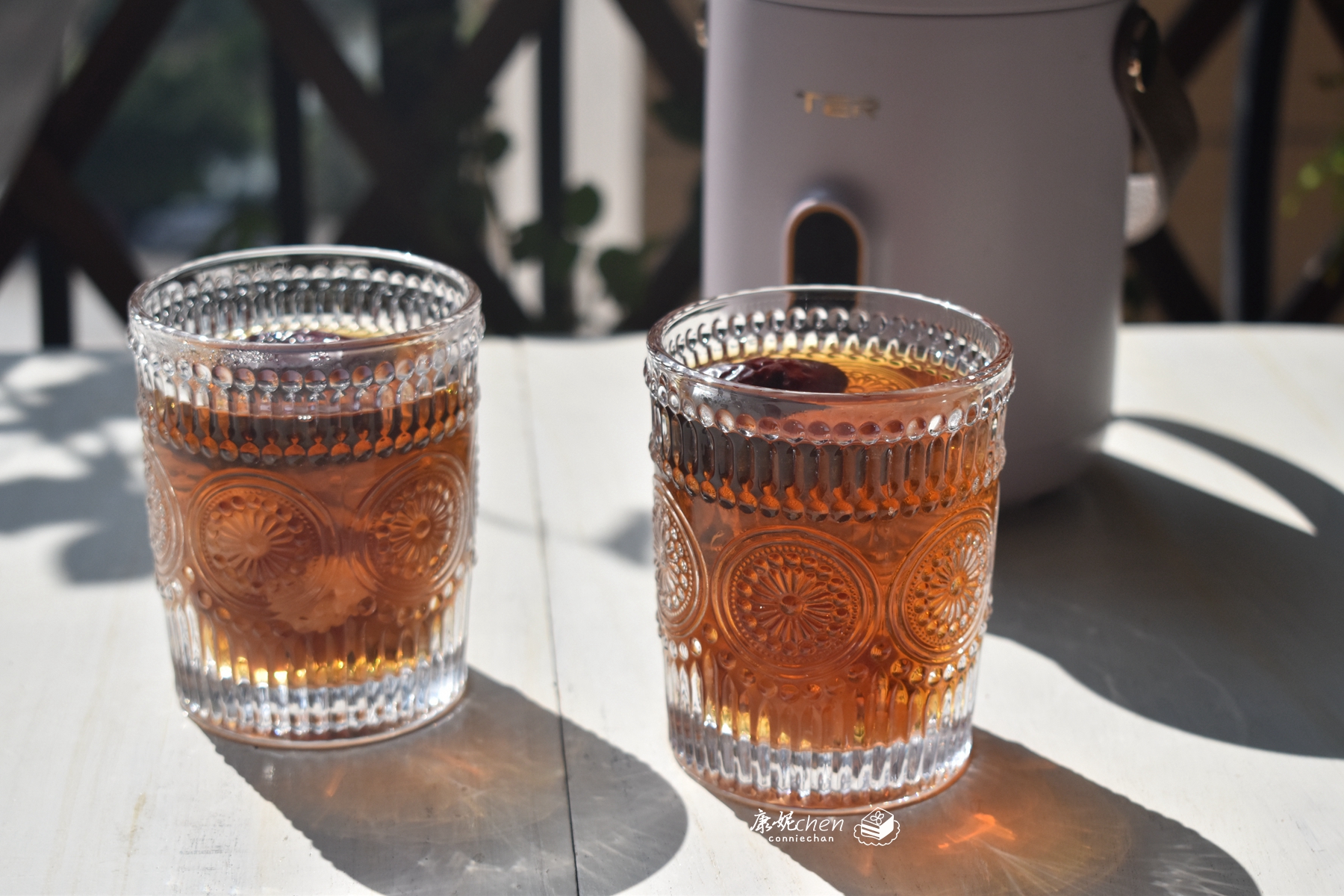 冬天干燥，聪明的女人常用这三样煮茶水，每天一杯补充水分又滋润