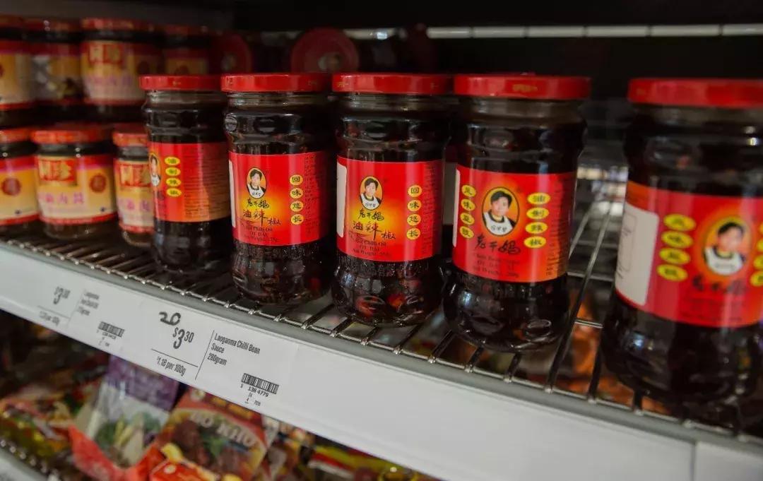 老干妈跌落神坛完整视频,老干妈是怎么跌落神坛