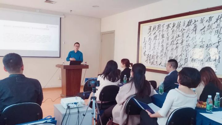 员工手册总有一条适合你,最高逼格员工手册