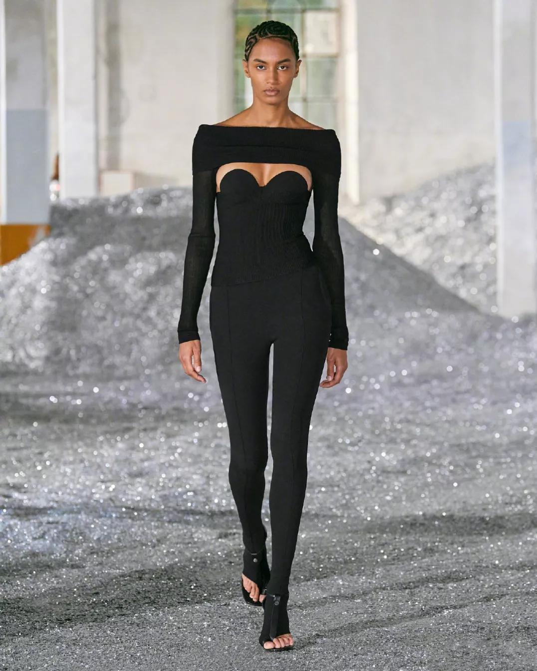 burberry2023女装,burberry2022春夏女装秀