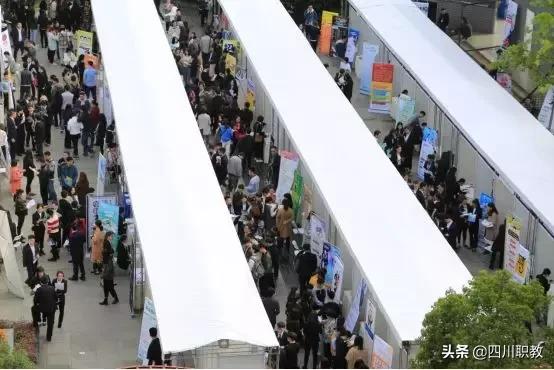 成都这所高校有几个校区，而且就业率奇高！