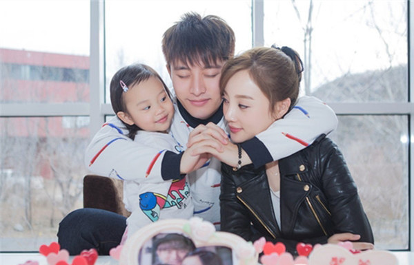 李小璐被曝绯闻,李小璐澄清与小鲜肉绯闻