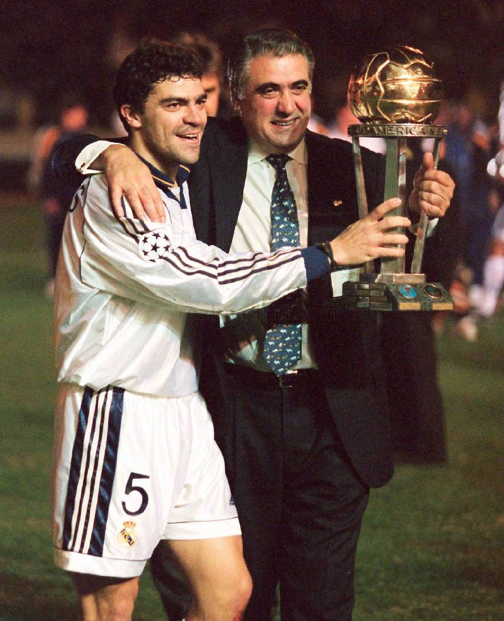 足坛最惨父子,足坛最惨的父亲