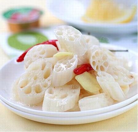 秋色宜人是指什么,秋色怡人解释