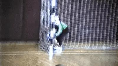 诺伊尔门将前锋,诺伊尔仍然是首发