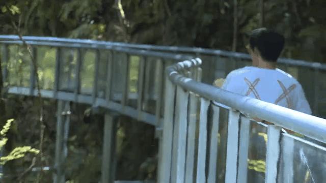 天门高空漂流玻璃滑道,高空玻璃天桥景点大全